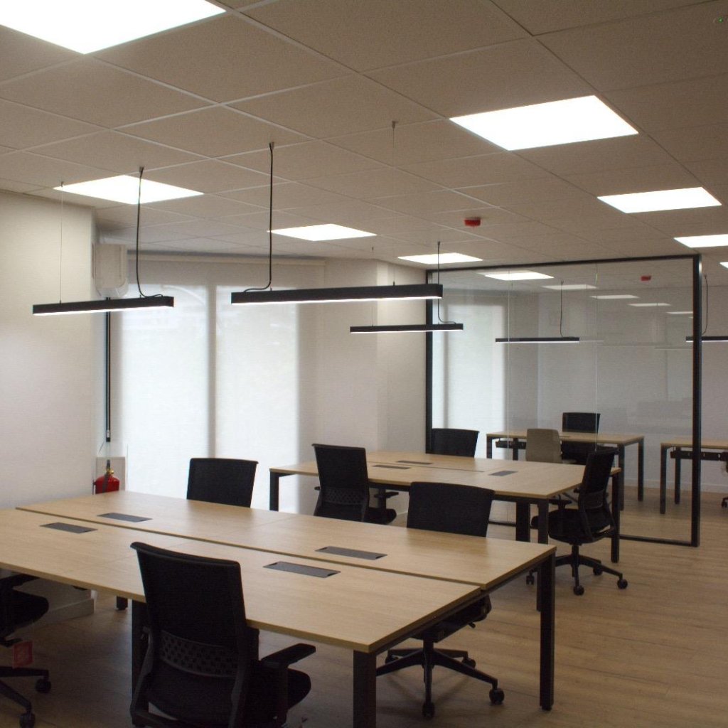 Iluminación contemporánea para una reforma de Oficina - Proyecto Castellana 123