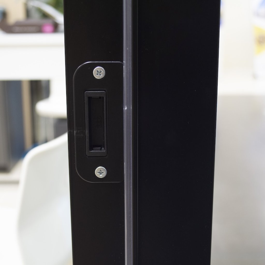 detalle puerta oficina